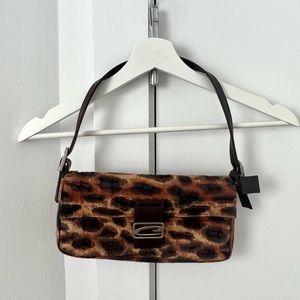 Baguette style vintage bag